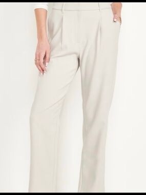 Old Navy Taylor Straight Trousers in Light Beige, 4x